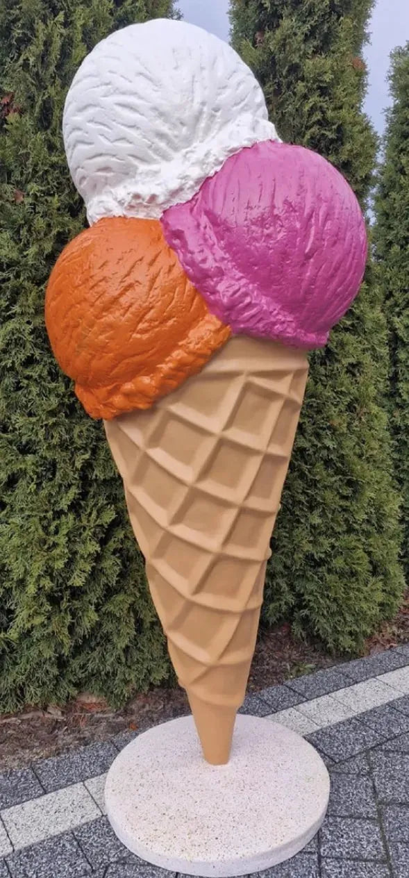 luxuswerbung-eisdiele-eis-im-hoernchen - Luxuswerbung.de