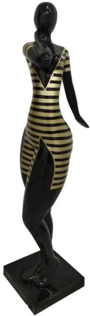 luxuswerbung-persoenlichkeiten-maedchen-skulptur-xxl_7462eb97-a8a9-4554-b881-639859941009 - Luxuswerbung.de