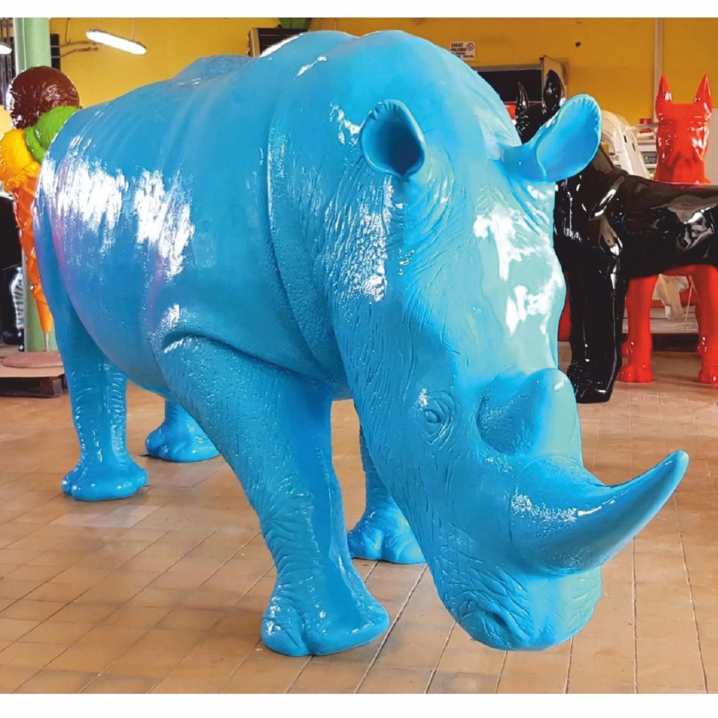 Lebensgroße XXL Nashorn Deko Skulptur